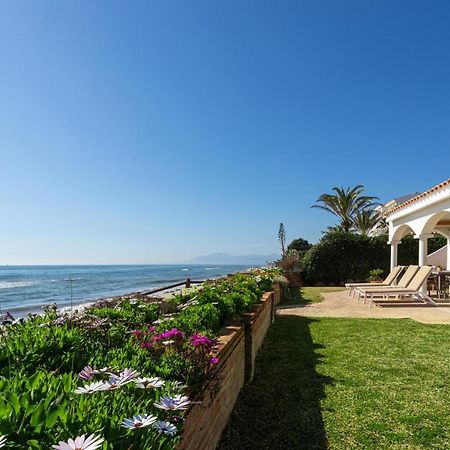Charming Villa On The Seafront Marbellac Extérieur photo