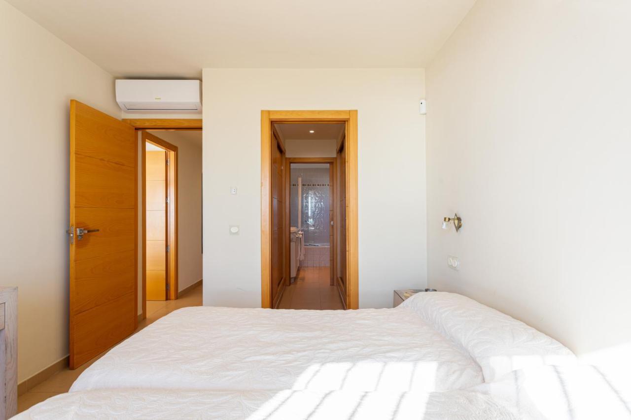 Charming Villa On The Seafront Marbellac Extérieur photo