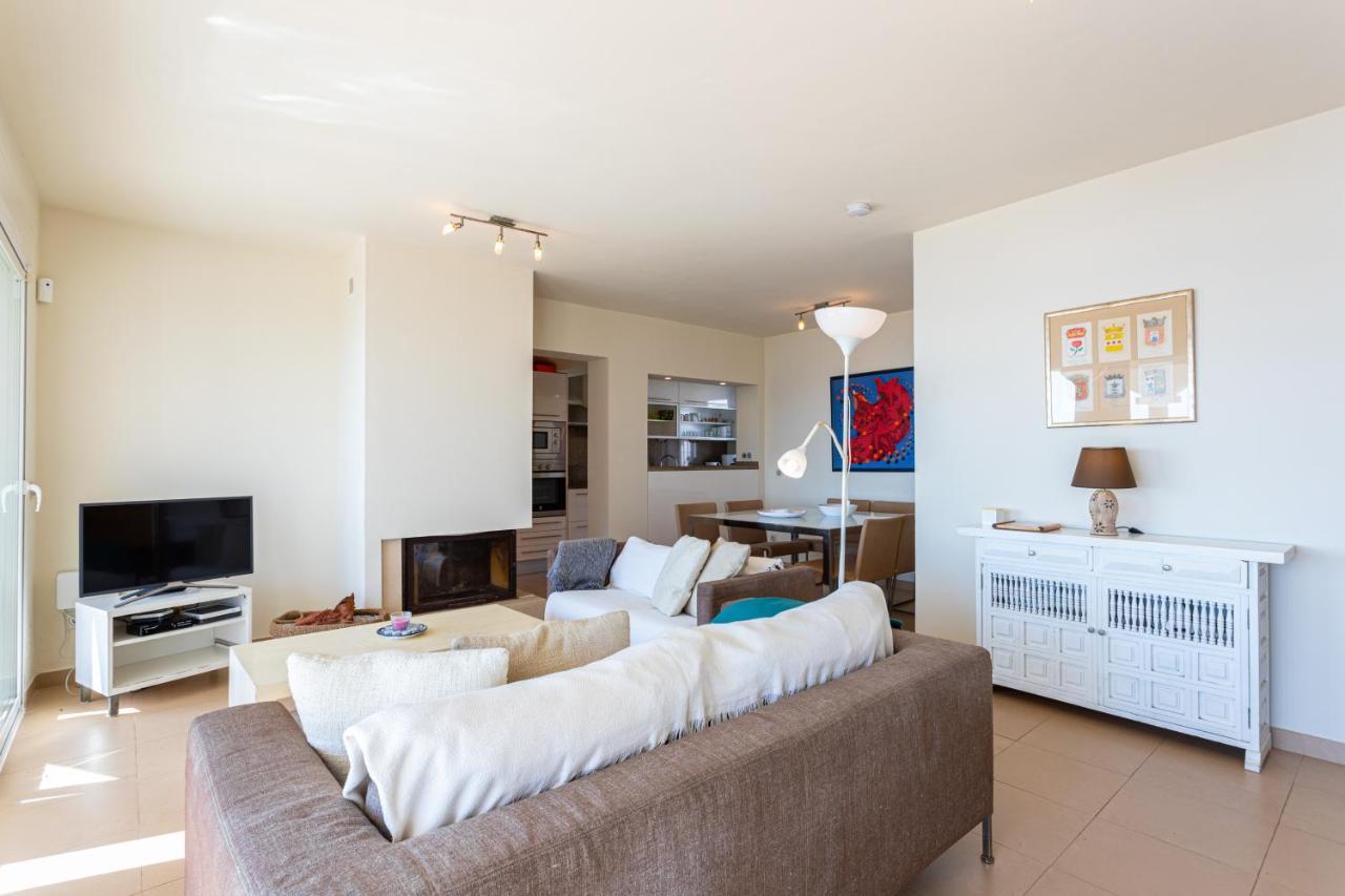 Charming Villa On The Seafront Marbellac Extérieur photo