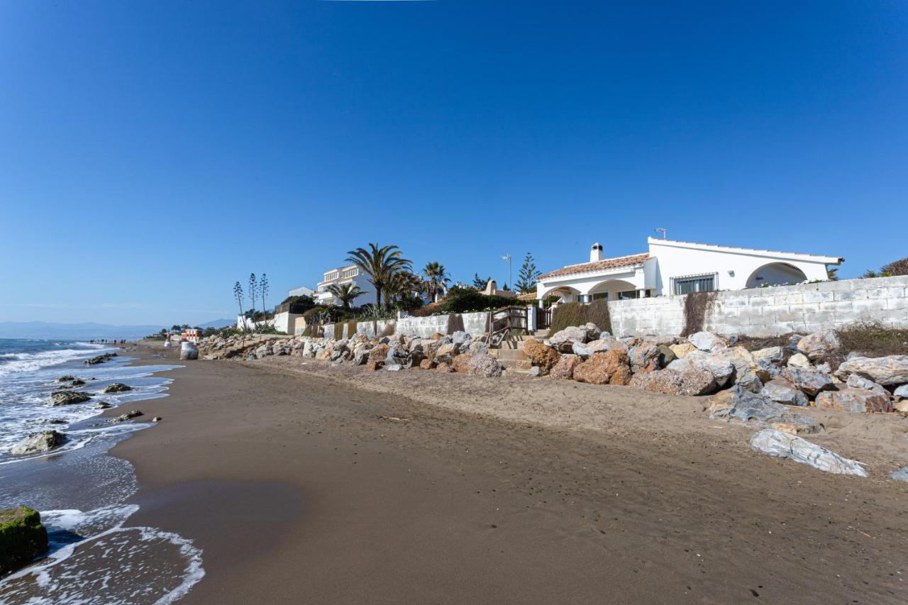 Charming Villa On The Seafront Marbellac Extérieur photo