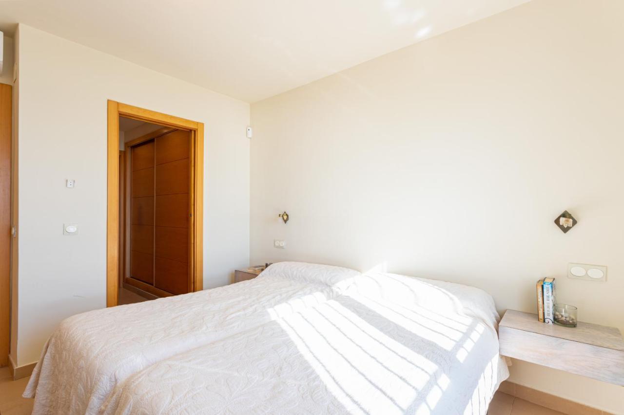 Charming Villa On The Seafront Marbellac Extérieur photo