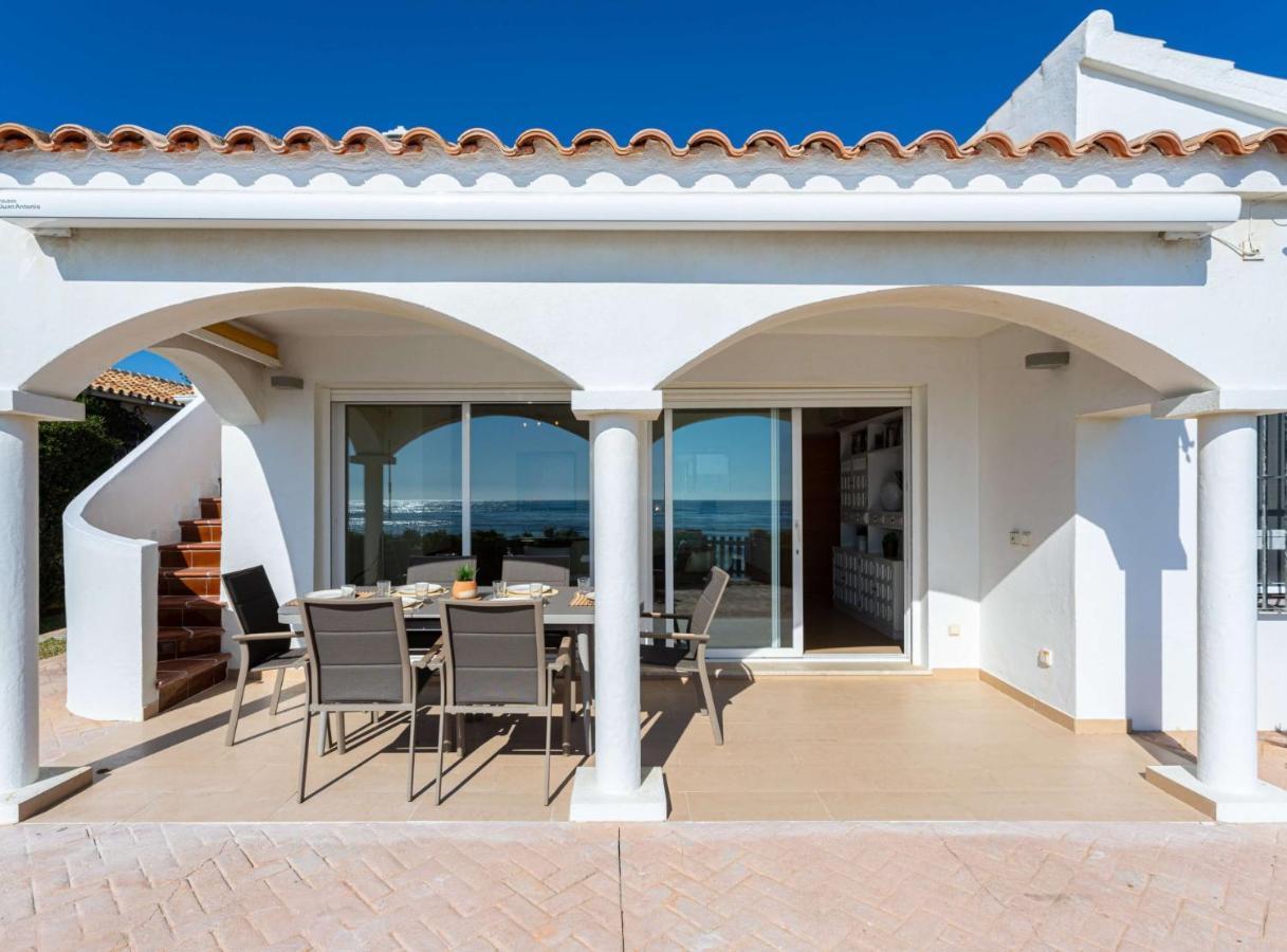Charming Villa On The Seafront Marbellac Extérieur photo